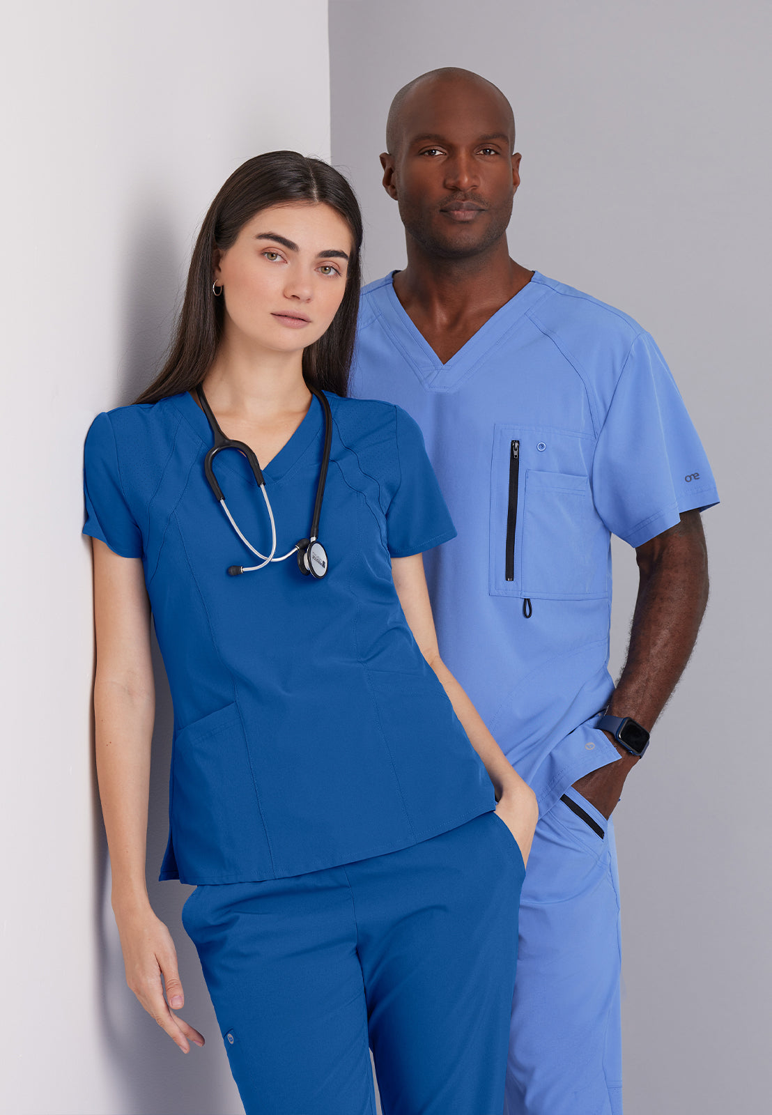 Men's V-Neck Zip Pockets Amplify Scrub Top