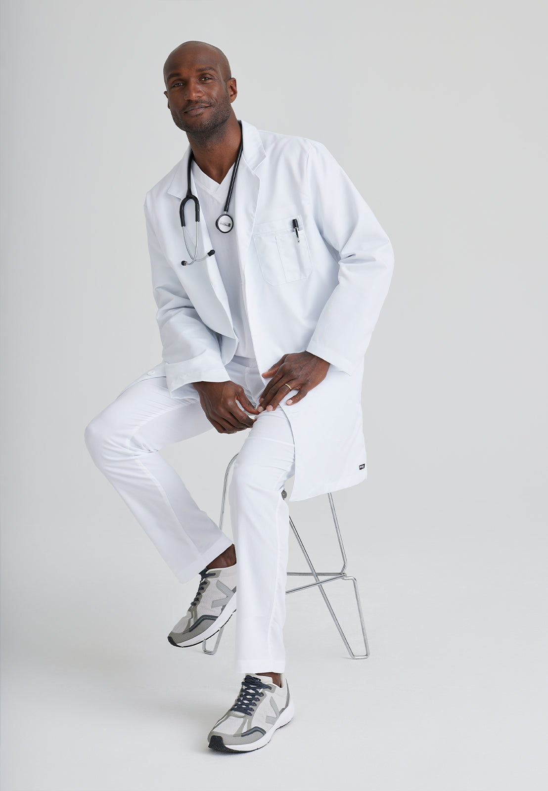 Men's Five-Pocket 37" Noah Lab Coat