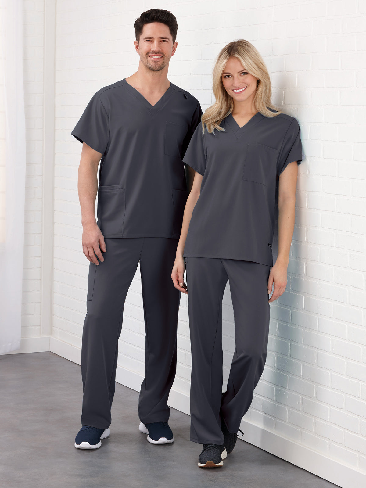 Unisex 4-Pocket V-Neck Scrub Top