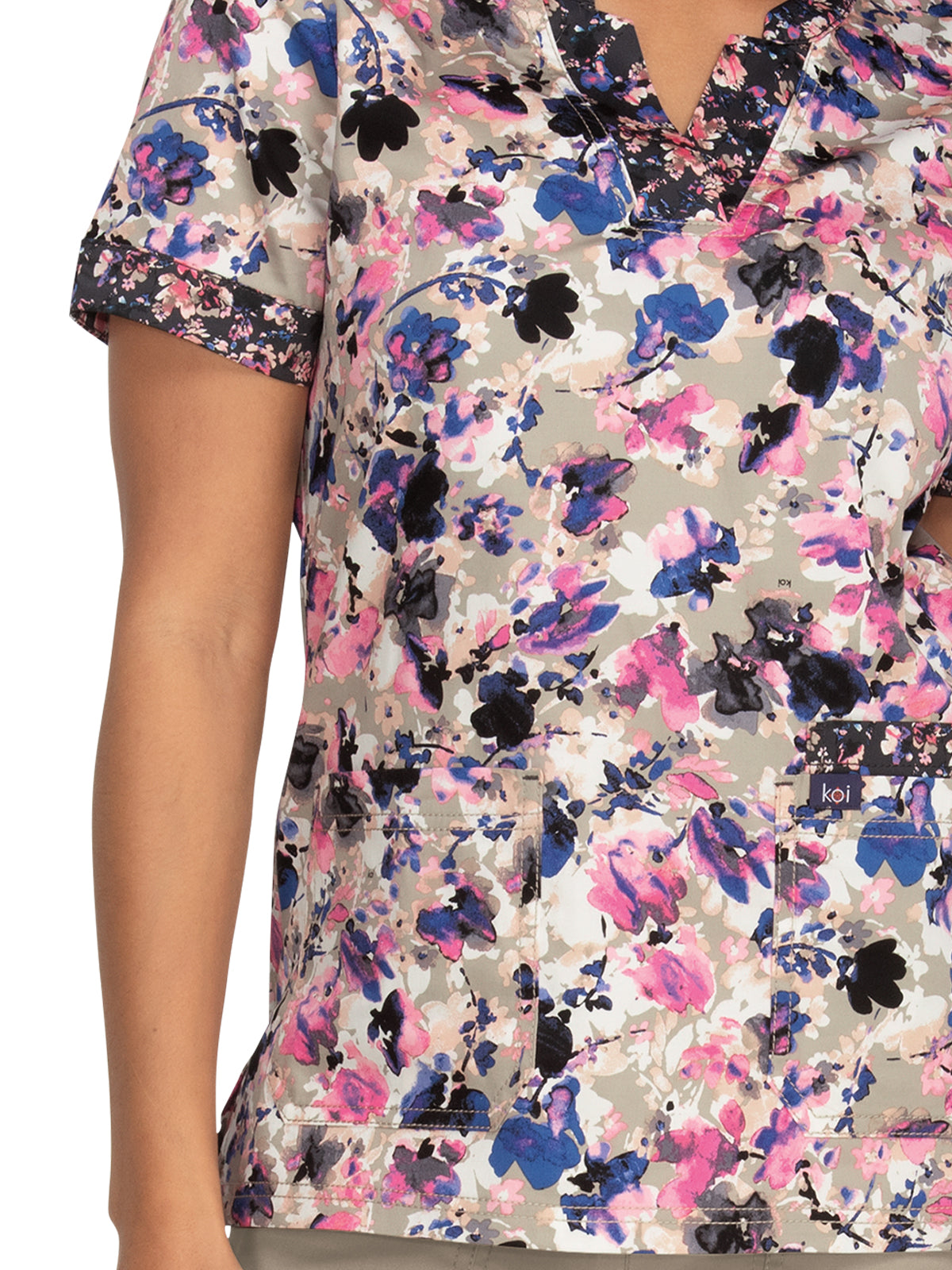 Women's 3-Pocket Split-Neck Print Elena Scrub Top