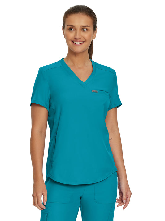 Women's 2-Pocket Shirttail Hemline V-Neck Scrub Top