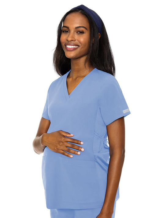 Women's 2-Pocket Maternity V-Neck Top