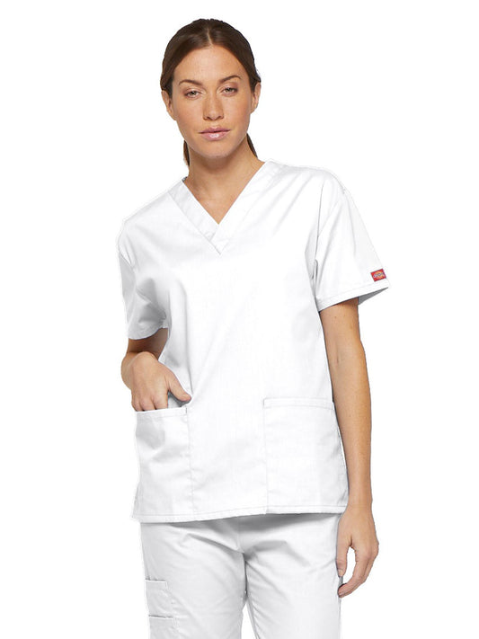 Women's 2-Pocket V-Neck Scrub Top