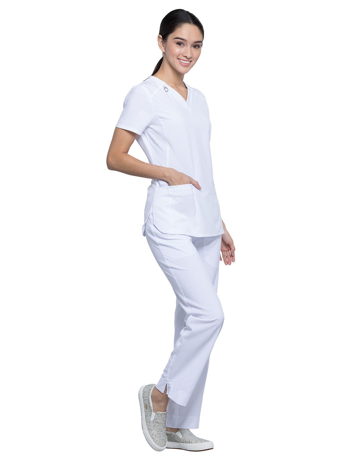 Women's 2-Pocket V-Neck Scrub Top