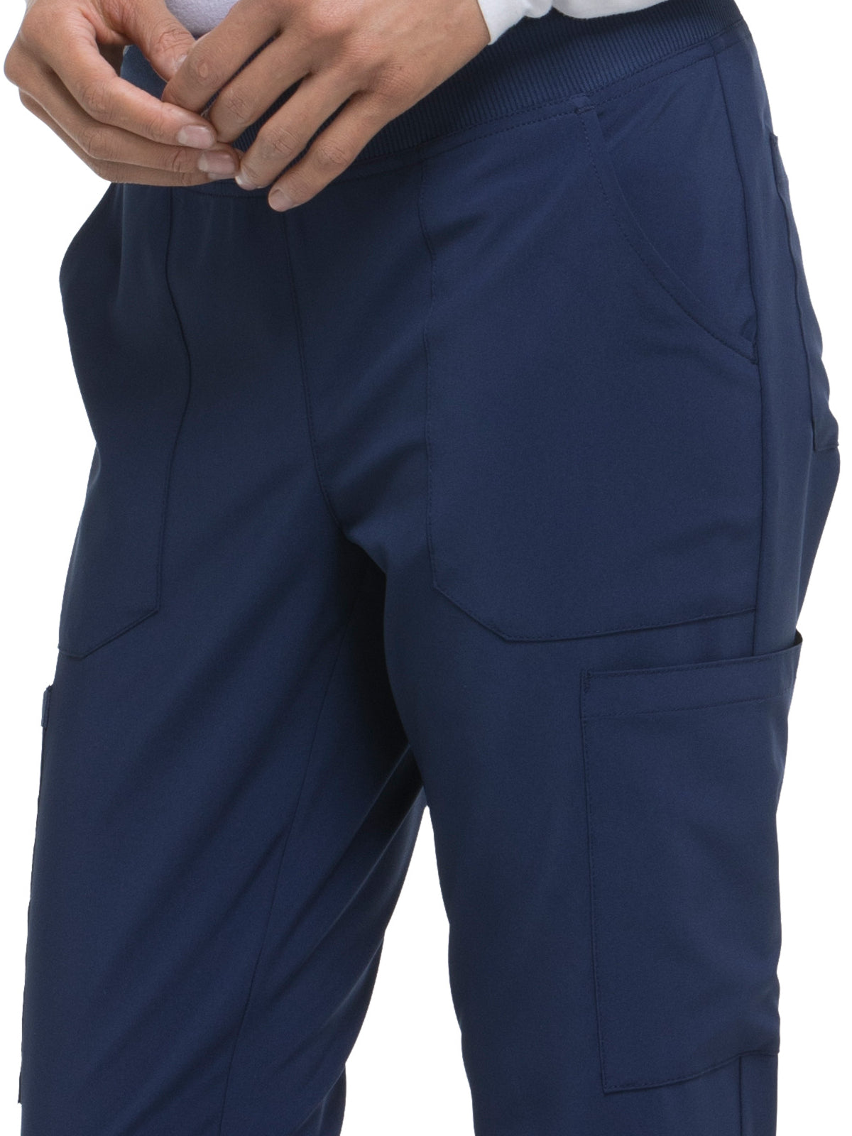 Women's Natural Rise Tapered Leg Pull-On Pant