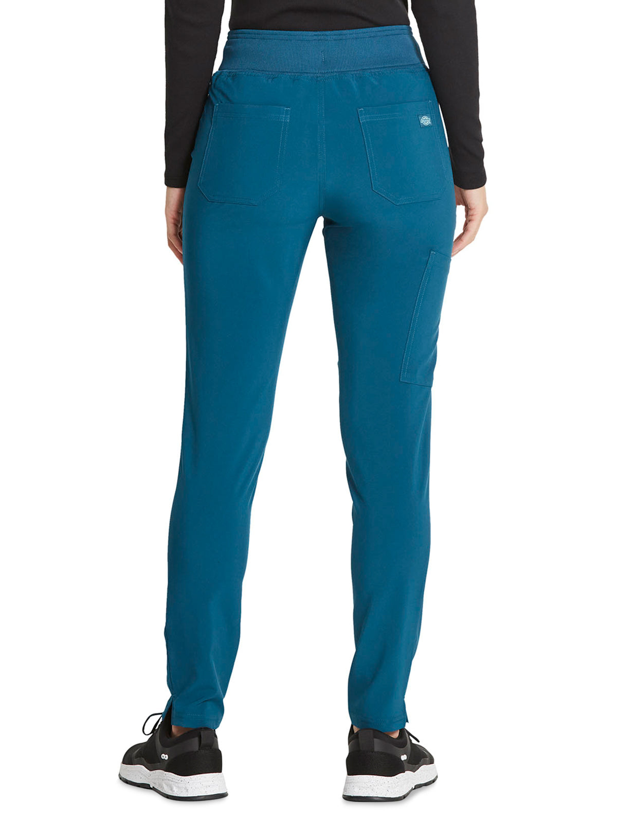 Women's 5-Pocket Mid Rise Tapered Leg Pant