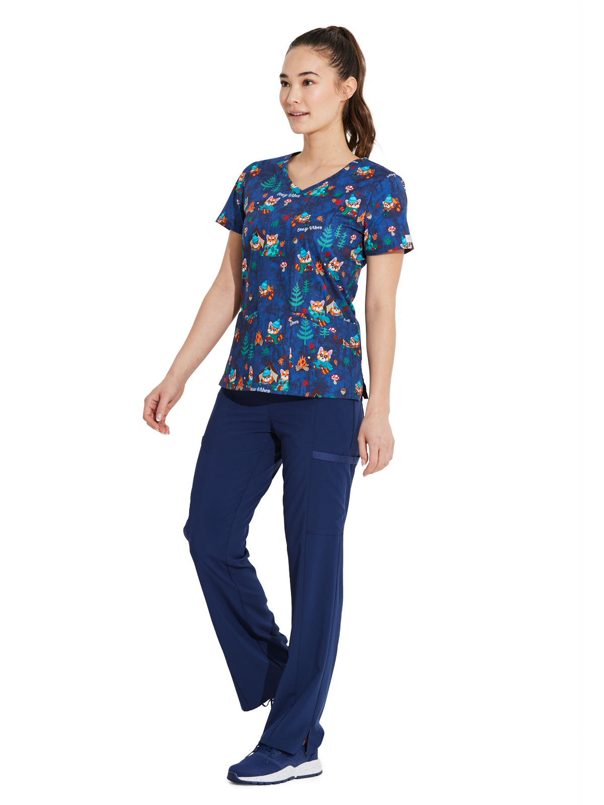 Women's 4-Pocket V-Neck Print Scrub Top